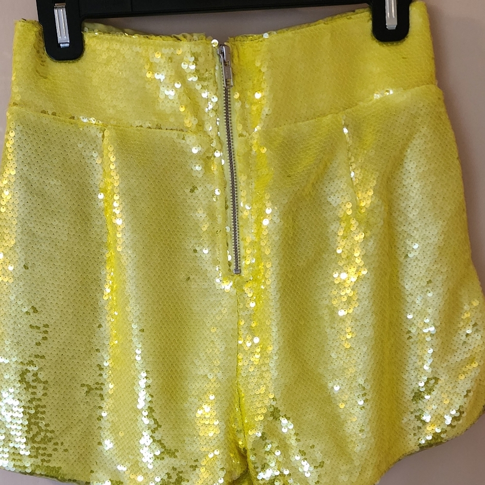 ALL UP IN MY MIND SEQUIN HIGH WAIST SHORT - L - Picture 3 of 4